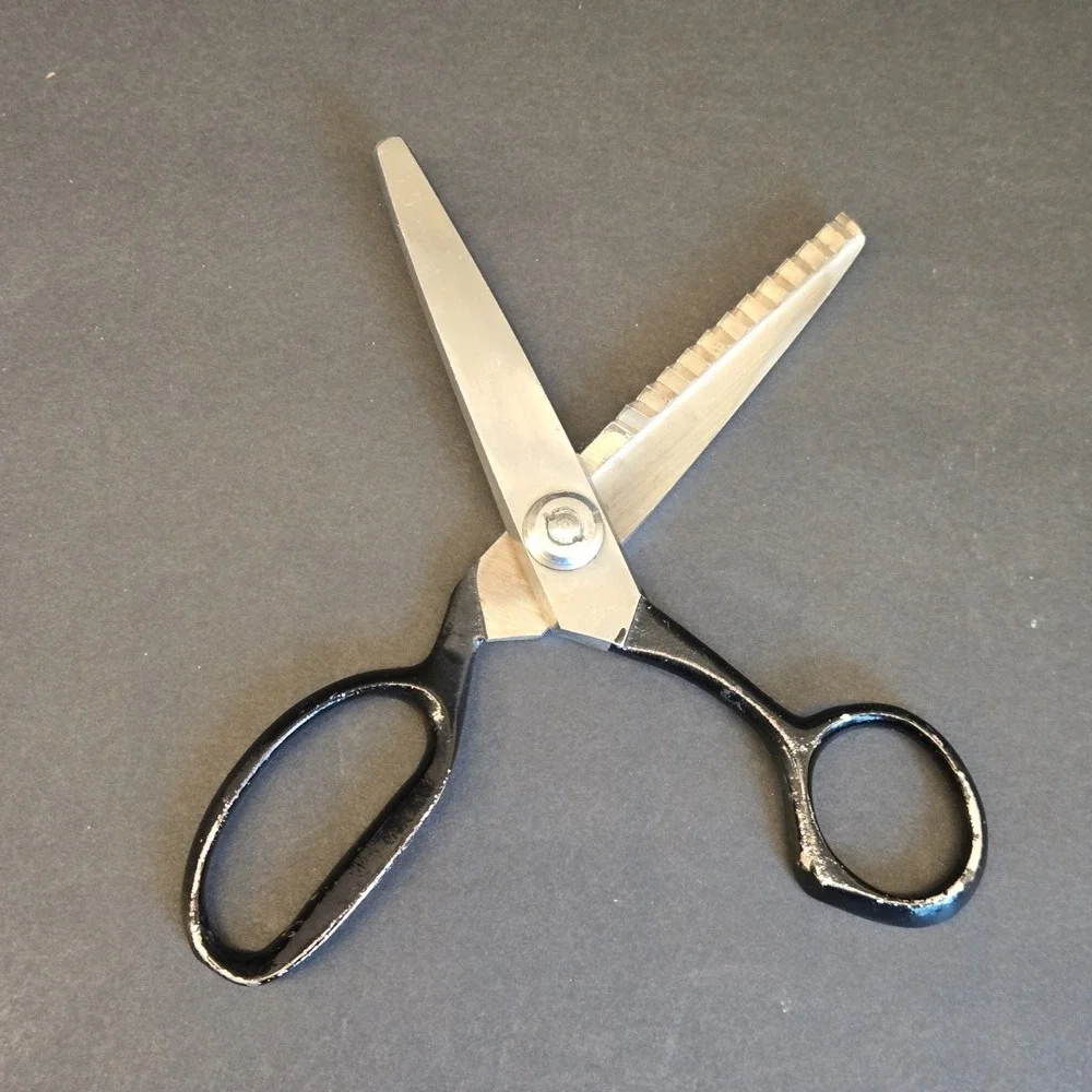 Vintage Globe Master Pinking Shears No. 5996 Zig Zag Sewing Scissors Japan